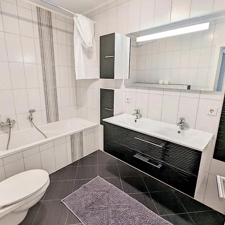 2bedroom + 2bathroom With Garage In Lux